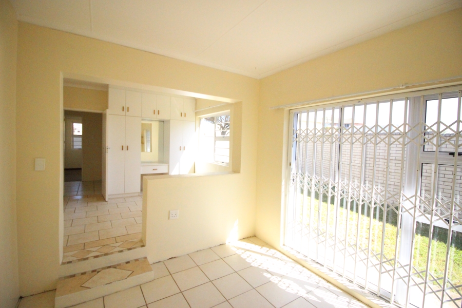 To Let 3 Bedroom Property for Rent in Kidds Beach Eastern Cape